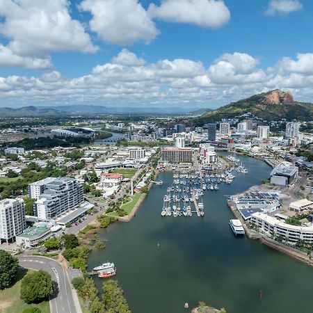 Oaks Townsville Metropole Hotel Ngoại thất bức ảnh