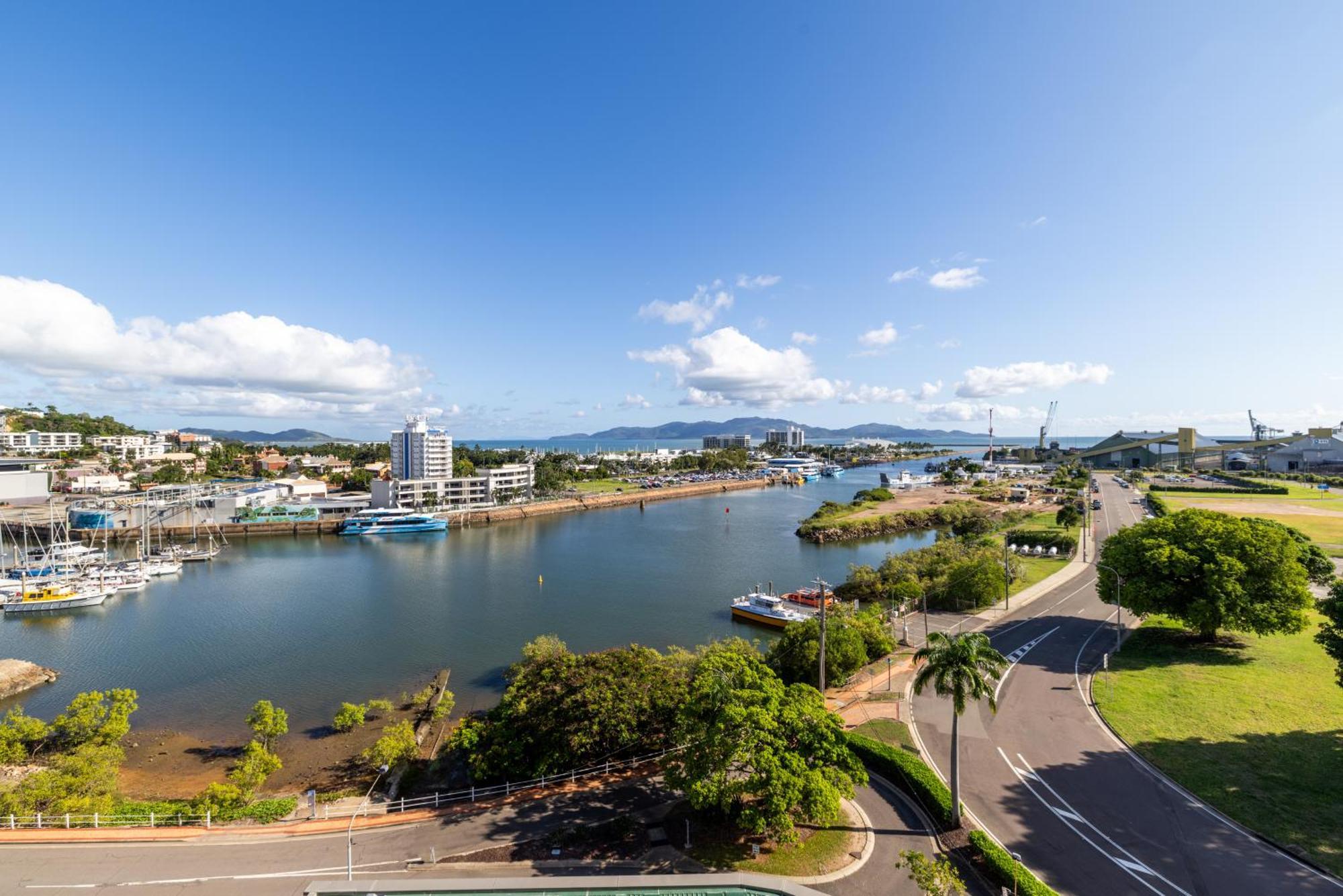 Oaks Townsville Metropole Hotel Ngoại thất bức ảnh