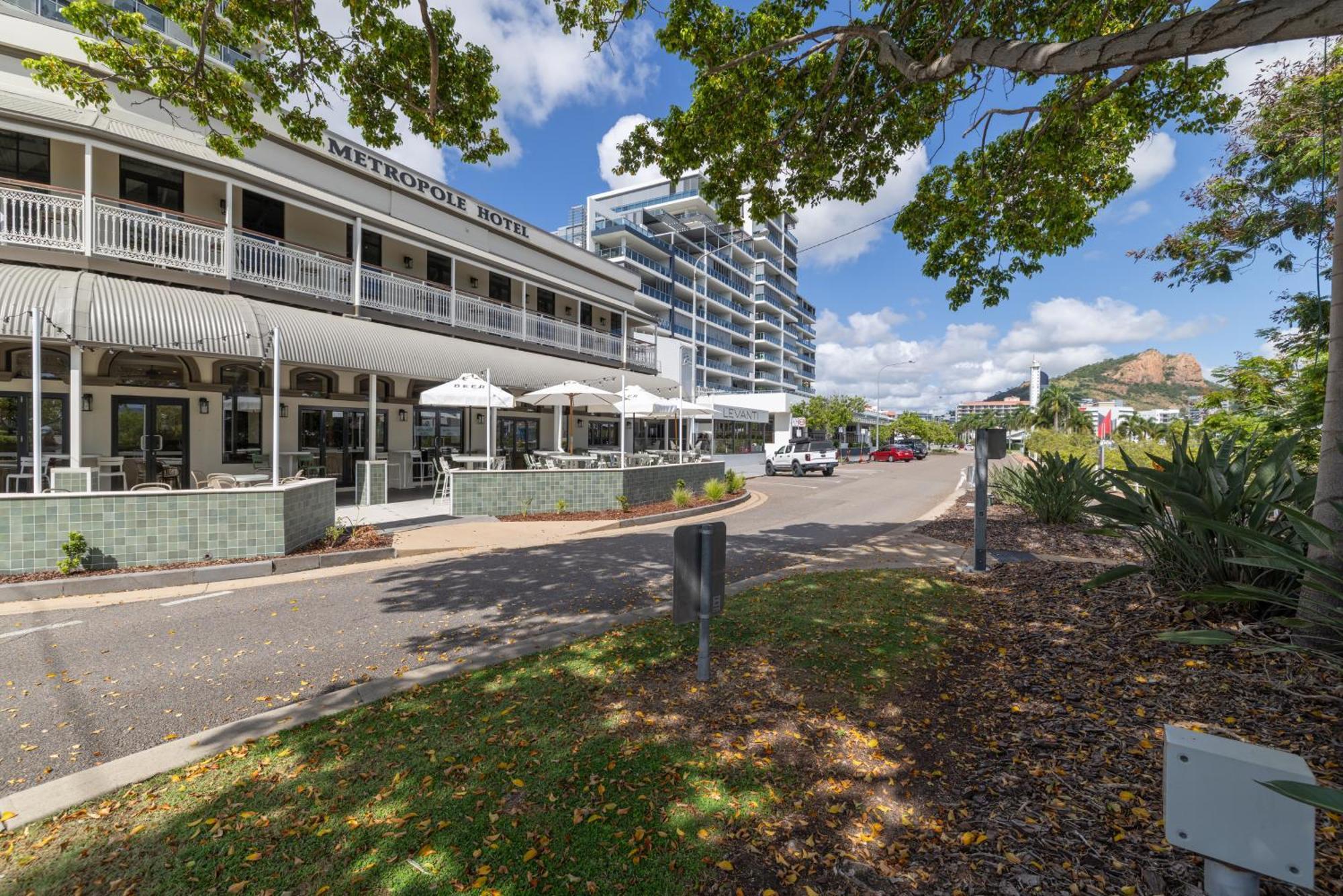 Oaks Townsville Metropole Hotel Ngoại thất bức ảnh