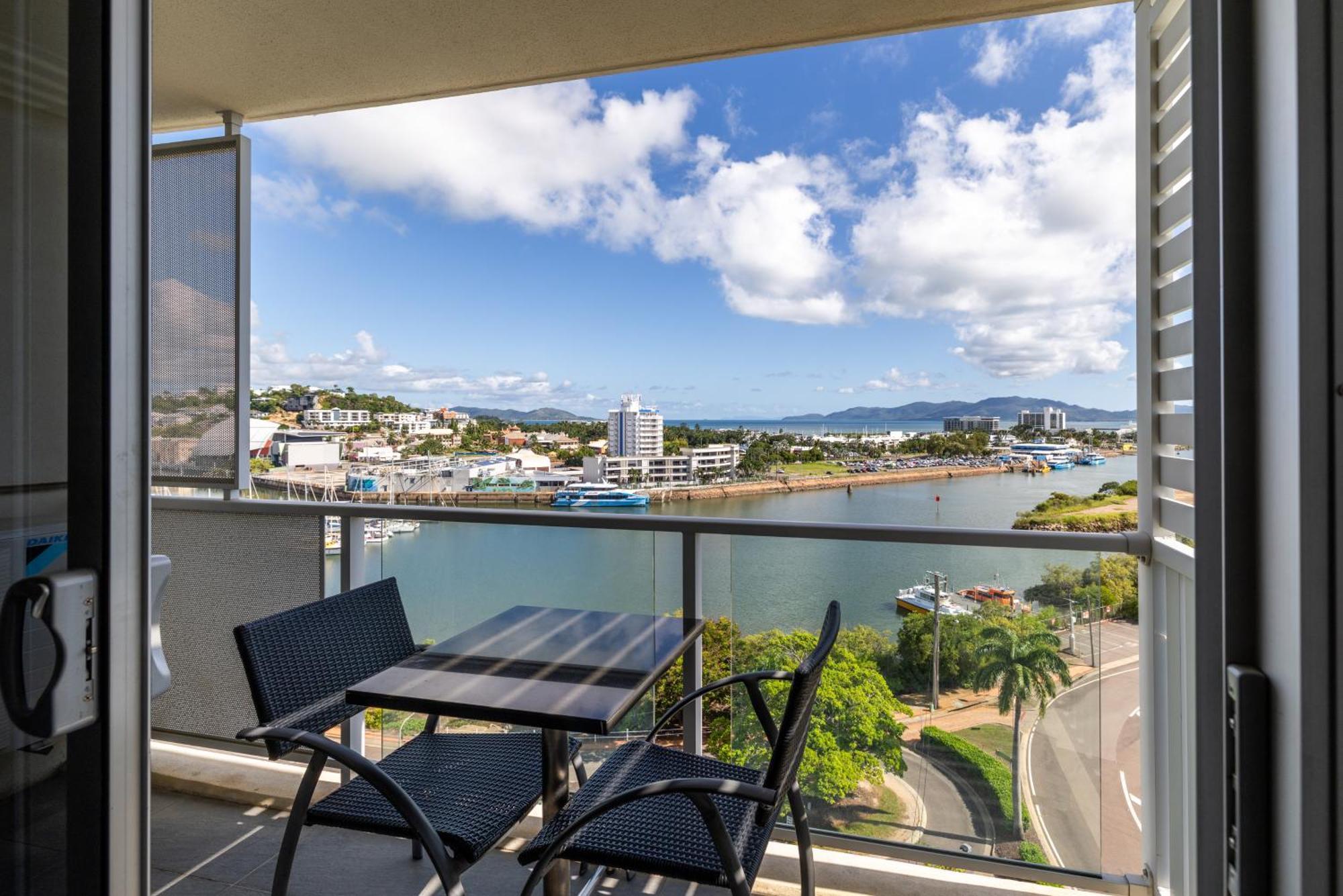 Oaks Townsville Metropole Hotel Ngoại thất bức ảnh