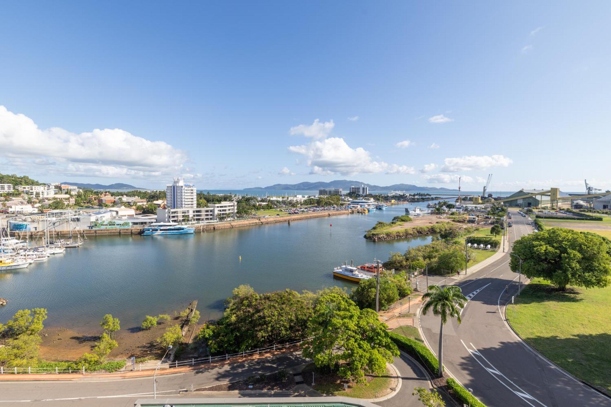 Oaks Townsville Metropole Hotel Ngoại thất bức ảnh