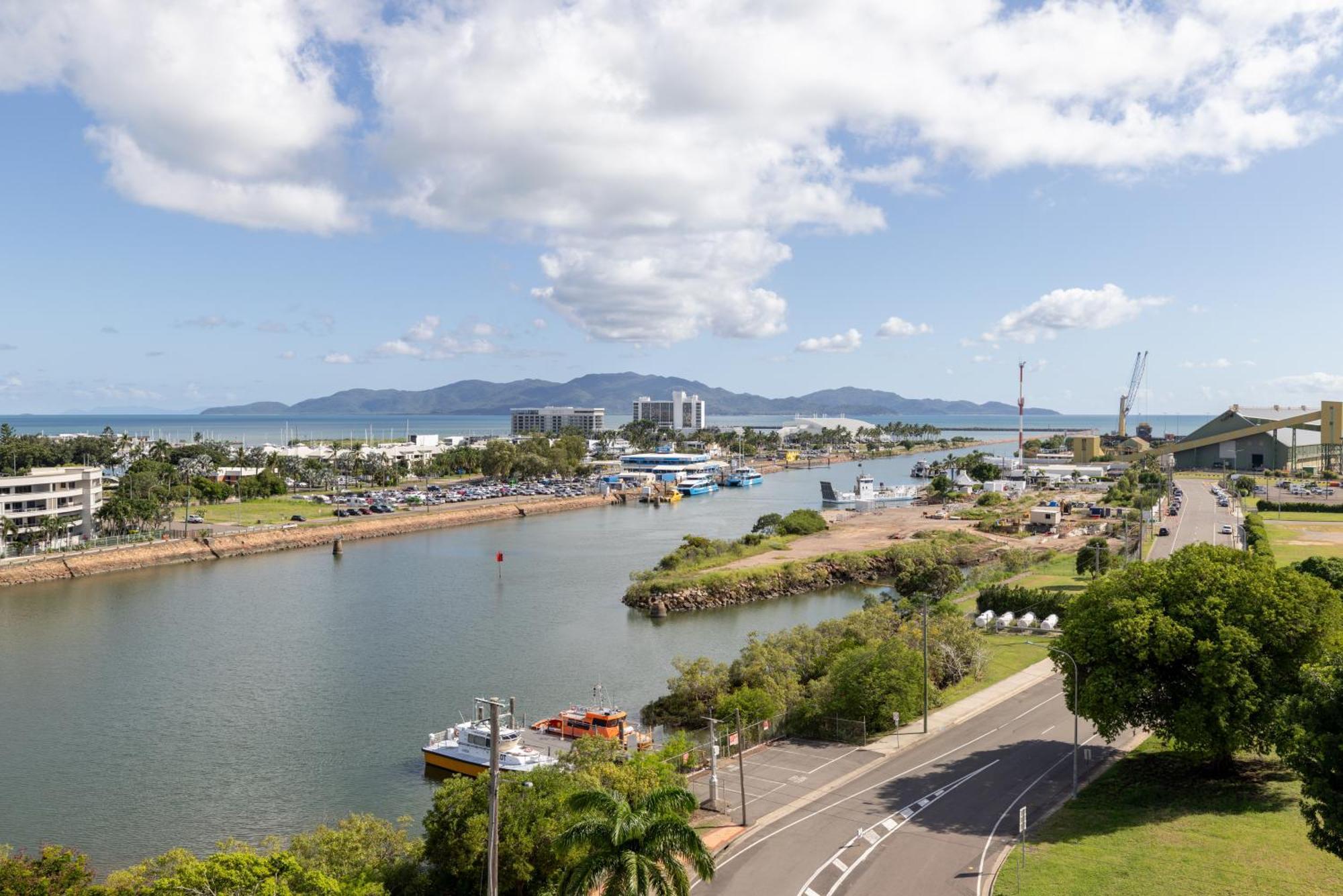 Oaks Townsville Metropole Hotel Ngoại thất bức ảnh