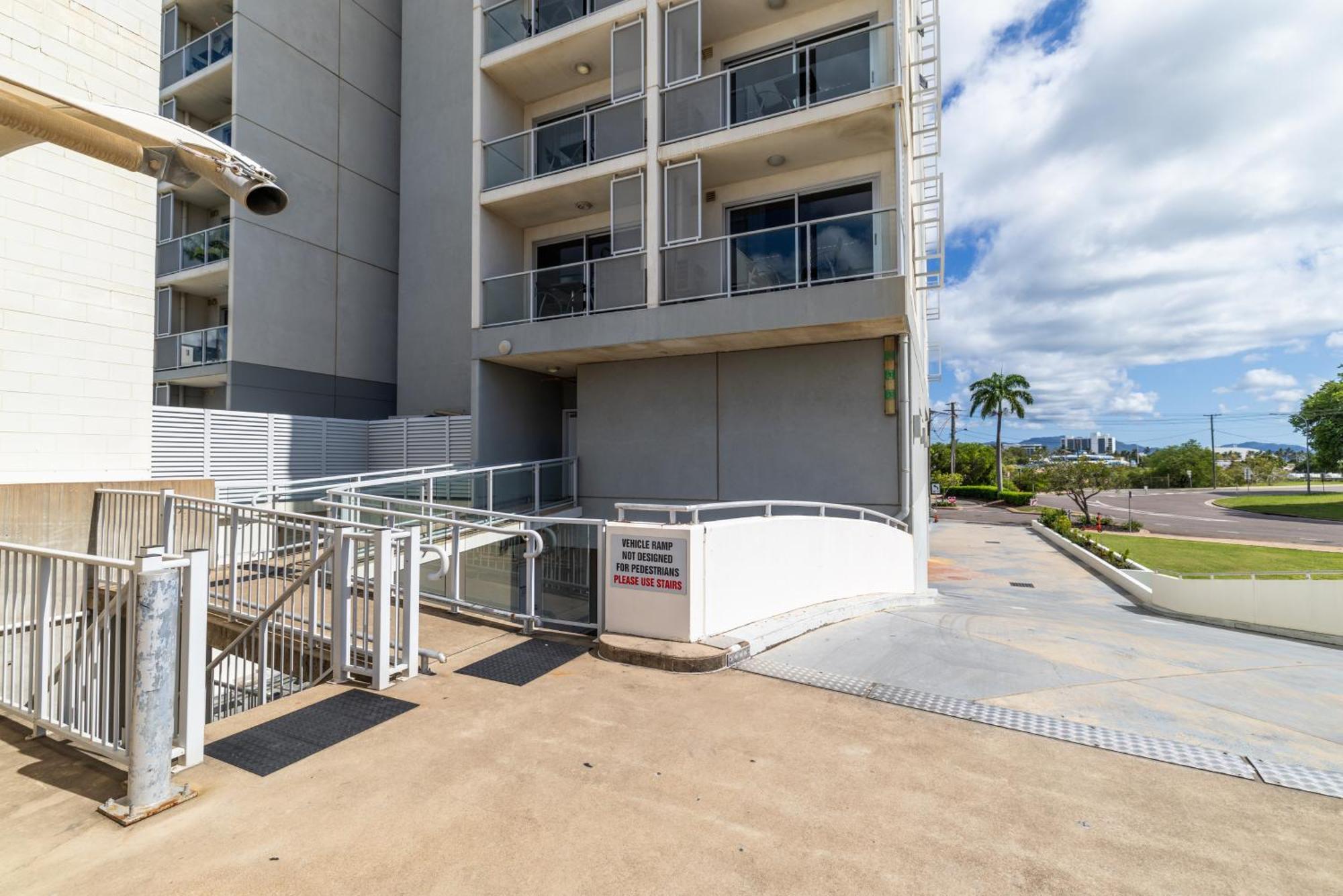 Oaks Townsville Metropole Hotel Ngoại thất bức ảnh
